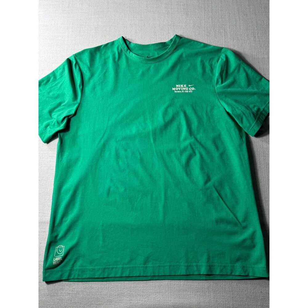 Nike Moving Co Men’s DriFit Lightweight Short Sleeve Shirt Green Large Beaverton